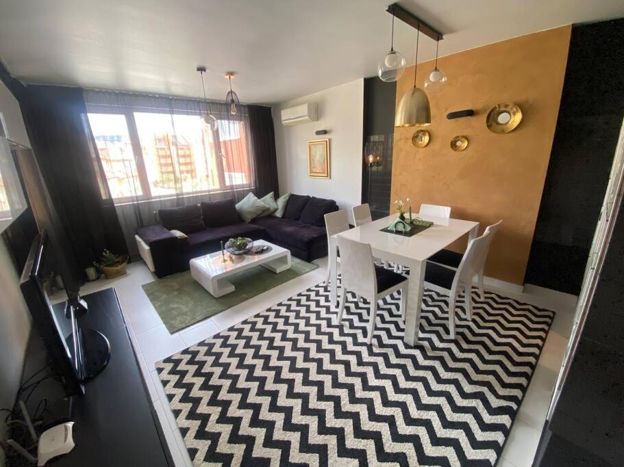 Lovely 1-Bedroom Apartament With Free Parking София Экстерьер фото