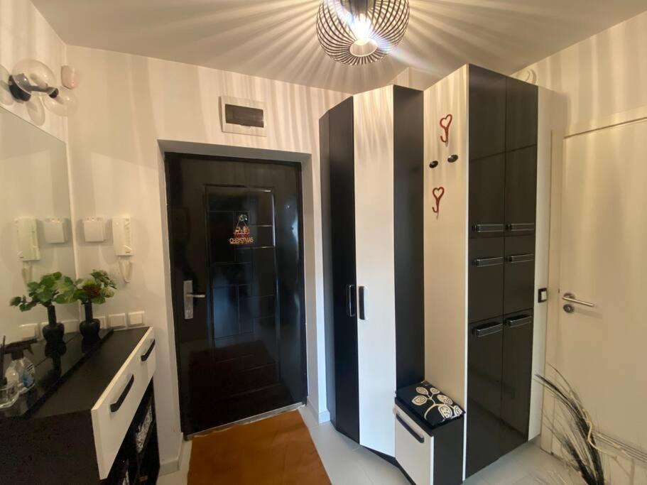 Lovely 1-Bedroom Apartament With Free Parking София Экстерьер фото
