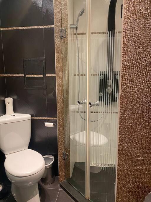 Lovely 1-Bedroom Apartament With Free Parking София Экстерьер фото