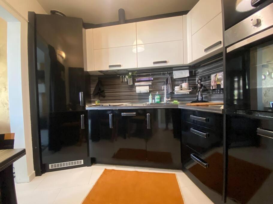 Lovely 1-Bedroom Apartament With Free Parking София Экстерьер фото